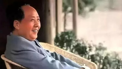 紀(jì)念毛澤東同志誕辰126周年！致敬一代偉人！