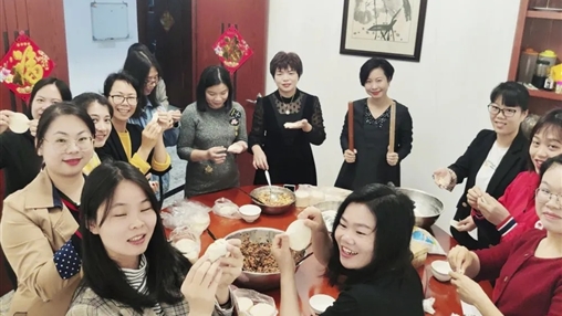 共享歡樂 | 百裕集團(tuán)營(yíng)銷中心喜樂鬧元宵、暖心慶生日